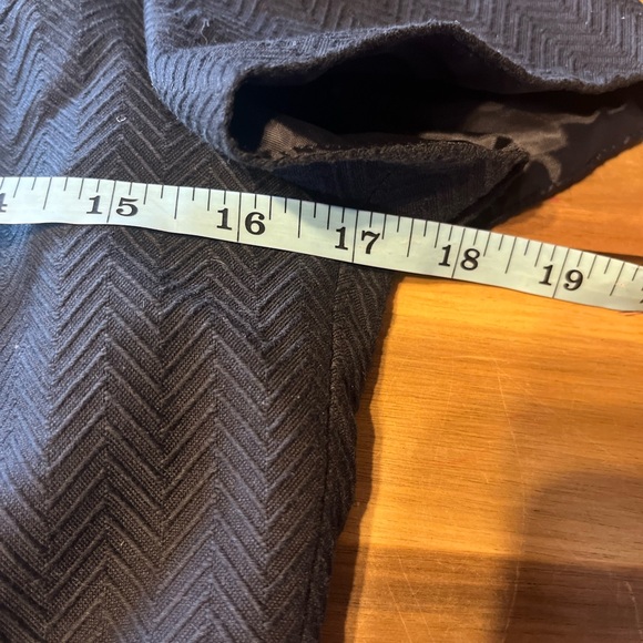 Talbots little black dress with gold belted accent textured short sleeve size 6 - Picture 6 of 8